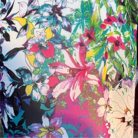 EUC- Nicole by Nicole Miller Floral High-Low Blouse - Size M - Picture 7 of 7